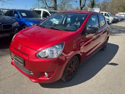 Gebraucht Mitsubishi Space Star Plus 71 PS (52 kW) 2014 Rot Van / Kleinbus