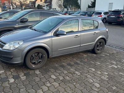 Grau Gebraucht 2004 Opel Astra Limousine | 700 € (Superpreis)