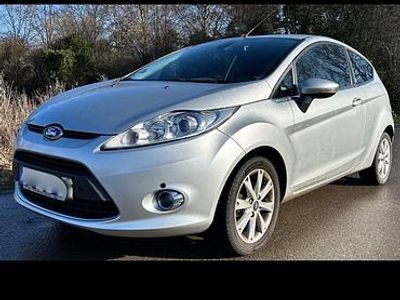 Gebraucht Ford Fiesta 82 PS (60 kW) 2008 Silber Kleinwagen