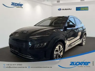 Gebraucht Hyundai Kona Trend 100 kW (136 PS) 2023 Teal blue / met SUV