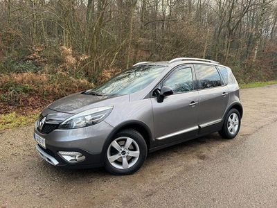 Grau Gebraucht 2014 Renault Scénic III Bose Edition Van / Kleinbus | 6.450 € (Fairer Preis)