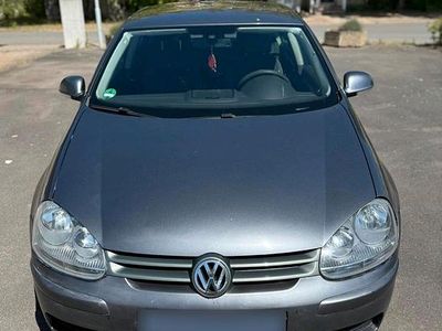 Gebraucht VW Jetta 140 PS (102 kW) 2006 Grau Limousine