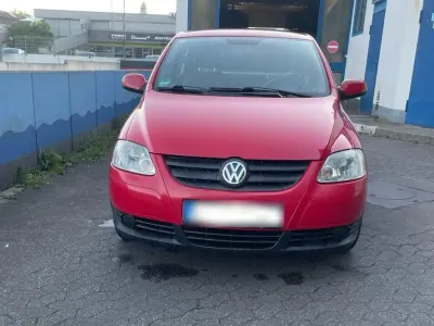 Używany VW Fox 54 KM (39 kW) 2010 Czerwony Hatchback