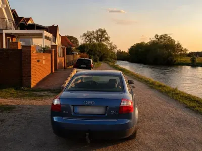 Gebraucht Audi A4 131 PS (96 kW) 2001 Blau Kombi