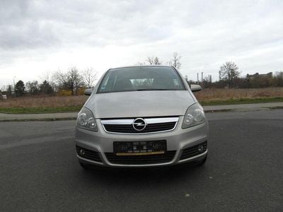 Usata Opel Zafira 105 CV (77 kW) 2005 Argento Monovolume