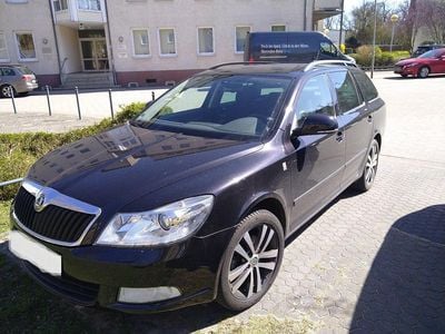 Usado Skoda Octavia Style 152 HP (111 kW) 2012 Preto Carrinha