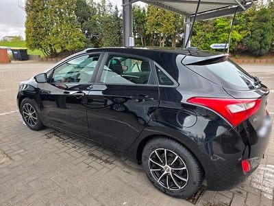 Second-hand Hyundai i30 110 CP (80 kW) 2015 Negru Berlinǎ