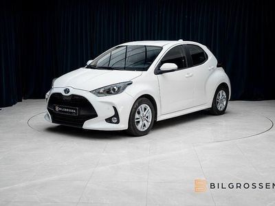 Gebraucht Toyota Yaris Hybrid Active 116 PS (85 kW) 2023 Weiß Limousine