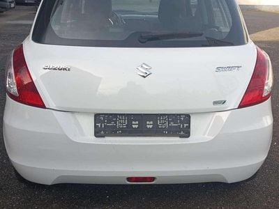 Usata Suzuki Swift Comfort 94 CV (69 kW) 2012 Bianco Utilitaria