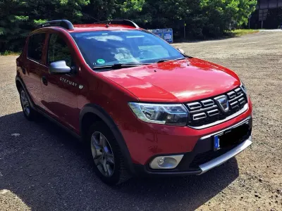 Gebraucht Dacia Sandero Prestige 101 PS (74 kW) 2020 Rot Limousine