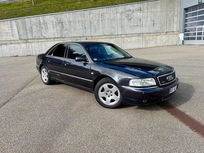 Gebraucht Audi A8 193 PS (141 kW) 2001 Violet Limousine