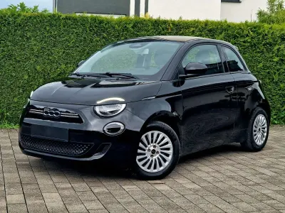 Gebraucht Fiat 500e Action 69 kW (95 PS) 2022 Schwarz Kleinwagen