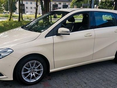 Mercedes B180