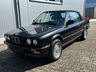 Gebraucht BMW 325 Cabriolet Sport Line 170 PS (125 kW) 1989 Schwarz Cabrio