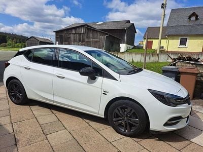 Gebraucht Opel Astra Edition 131 PS (96 kW) 2020 Weiß Limousine