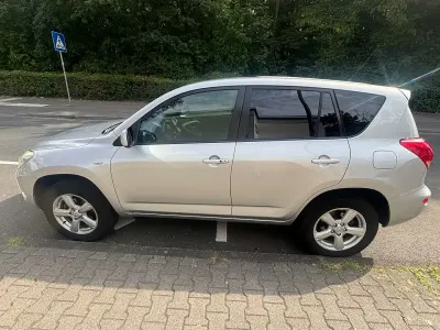 Gebraucht Toyota RAV4 Executive 152 PS (111 kW) 2008 Silber SUV