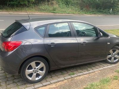 Gebraucht Opel Astra 115 PS (84 kW) 2010 Grau Kleinwagen