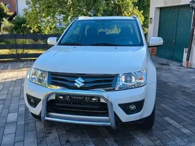 Gebraucht Suzuki Grand Vitara Comfort 166 PS (122 kW) 2014 Weiß SUV