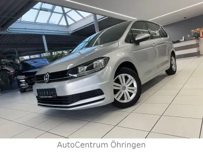 Gebraucht VW Touran Trendline 110 PS (80 kW) 2018 Silber Van / Kleinbus