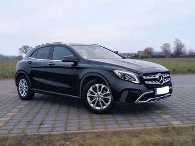 Schwarz Gebraucht 2017 Mercedes GLA220 SUV | 20.990 € (Etwas zu teuer)