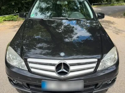 Gebraucht Mercedes C180 156 PS (114 kW) 2010 Schwarz Kombi