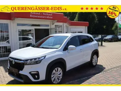 Gebraucht Suzuki SX4 S-Cross Comfort 129 PS (94 kW) 2023 Cool white pearl (metallic) SUV