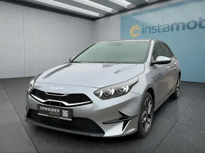 Nowe Kia Ceed 140 KM (102 kW) 2025 Srebrny Hatchback