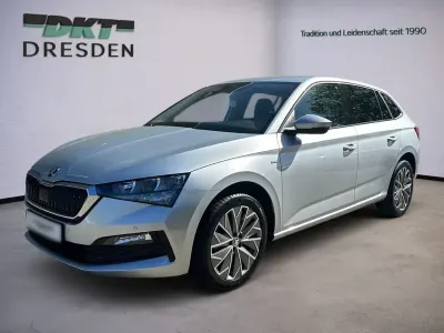 Usata Skoda Scala Clever 110 CV (80 kW) 2022 Argento Utilitaria
