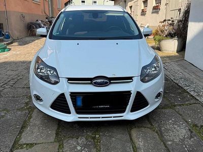 Gebraucht Ford Focus SYNC Edition 140 PS (102 kW) 2014 Weiß Kombi