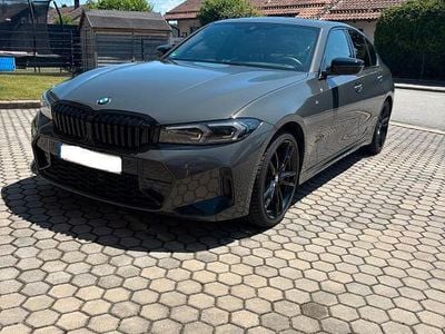 Grau Gebraucht 2023 BMW 330 M Sport Limousine | 45.990 € (Superpreis)