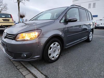 Grau Gebraucht 2013 VW Touran Comfortline Van / Kleinbus | 6.950 € (Fairer Preis)