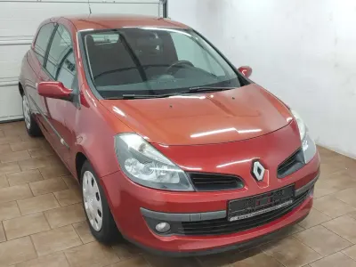 Brugt Renault Clio II Dynamique 139 HK (102 kW) 2006 Rød Hatchback
