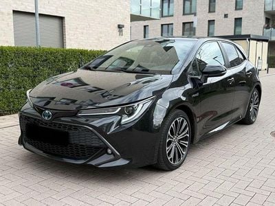 Gebraucht Toyota Corolla Hybrid Club 152 PS (111 kW) 2019 Schwarz Limousine