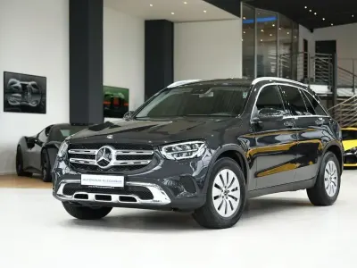 Używany Mercedes GLC200 Business 197 KM (144 kW) 2020 Szary SUV