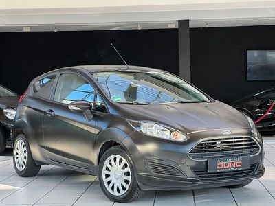 Usata Ford Fiesta Trend 101 CV (74 kW) 2015 Rosso Utilitaria