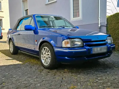 Gebraucht Ford Escort Cabriolet 115 PS (84 kW) 1989 Blau Cabrio