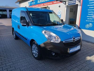 Usado Opel Combo 120 HP (88 kW) 2015 Azul Monovolume