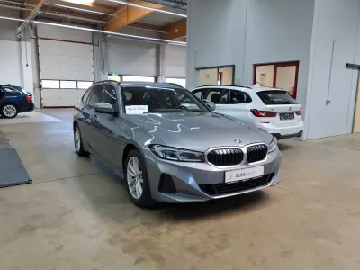 Gebraucht BMW 318 Shadowline 150 PS (110 kW) 2023 Skyscraper grau metallic Kombi