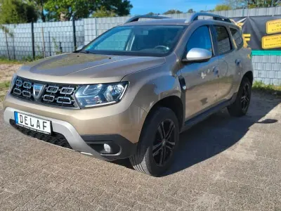 Usata Dacia Duster Prestige 131 CV (96 kW) 2019 Oro SUV