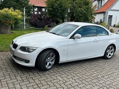 Gebraucht BMW 325 Cabriolet 204 PS (150 kW) 2010 Weiß Cabrio