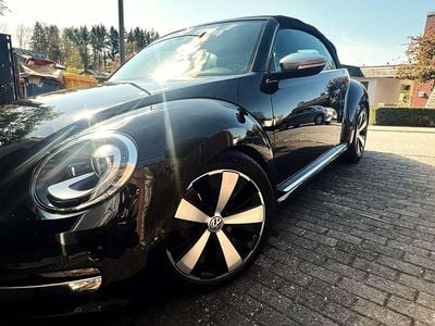 Usata VW Beetle Cabriolet Design 140 CV (102 kW) 2014 Nero Cabrio