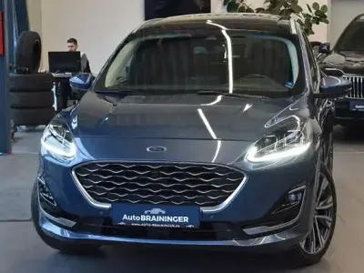 Używany Ford Kuga Vignale 120 KM (88 kW) 2023 Niebieski SUV