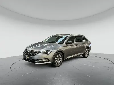 Gebraucht Skoda Superb Style 150 PS (110 kW) 2023 Graphitegrau metallic Kombi