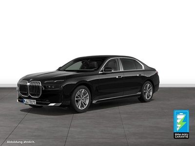 Gebraucht BMW 750e 489 PS (359 kW) 2025 Schwarz Limousine