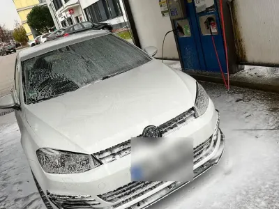 Gebraucht VW Golf VII 120 PS (88 kW) 2016 Weiß Limousine