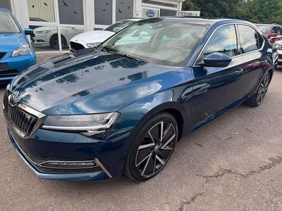 Gebraucht Skoda Superb Style 156 PS (114 kW) 2020 Modra lava/lava blau Limousine
