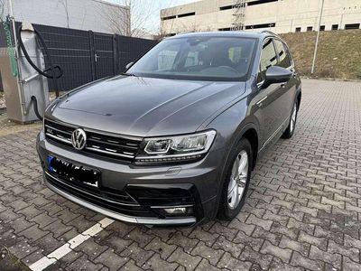 Grau Gebraucht 2018 VW Tiguan Highline SUV | 20.899 € (Fairer Preis)