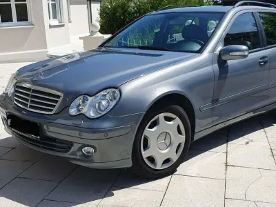 Gebraucht Mercedes C230 Classic 204 PS (150 kW) 2007 Grau Kombi