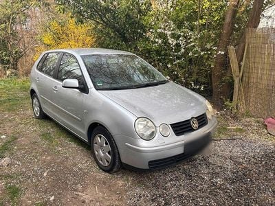 Gebraucht VW Polo 55 PS (40 kW) 2004 Silber Kleinwagen