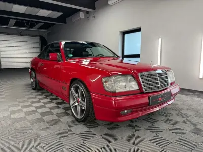 Brugt Mercedes E220 150 HK (110 kW) 1994 Rød Cabriolet